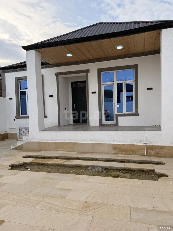 Satılır 4 otaqlı həyət evi