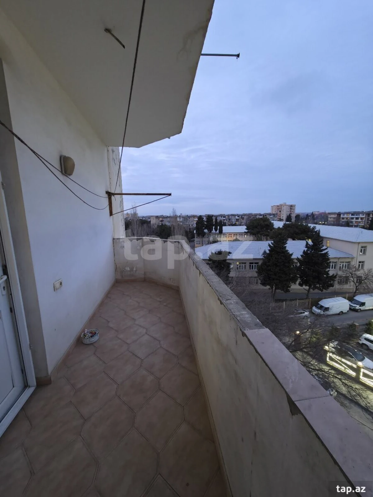 Satılır 3 otaqlı yeni tikili 90 m²