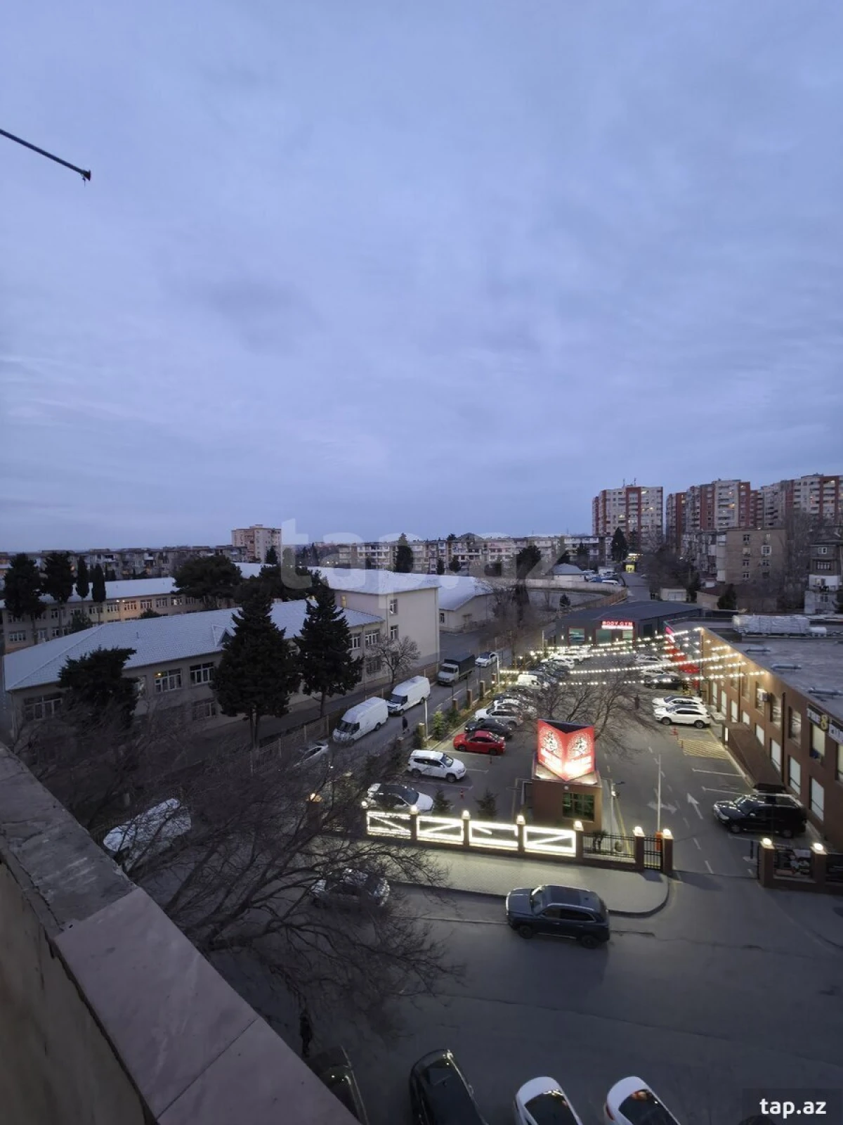 Satılır 3 otaqlı yeni tikili 90 m²