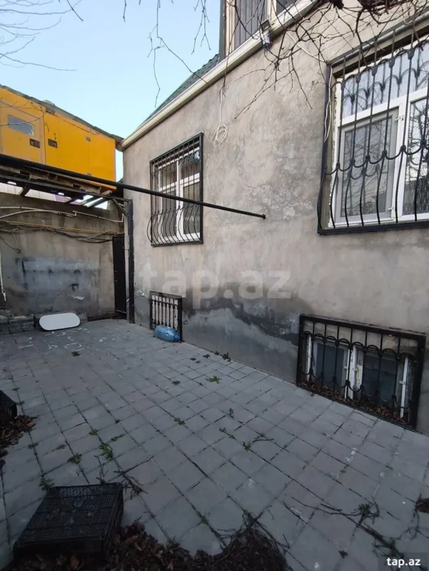 Kirayə verilir 4 otaqlı həyət evi