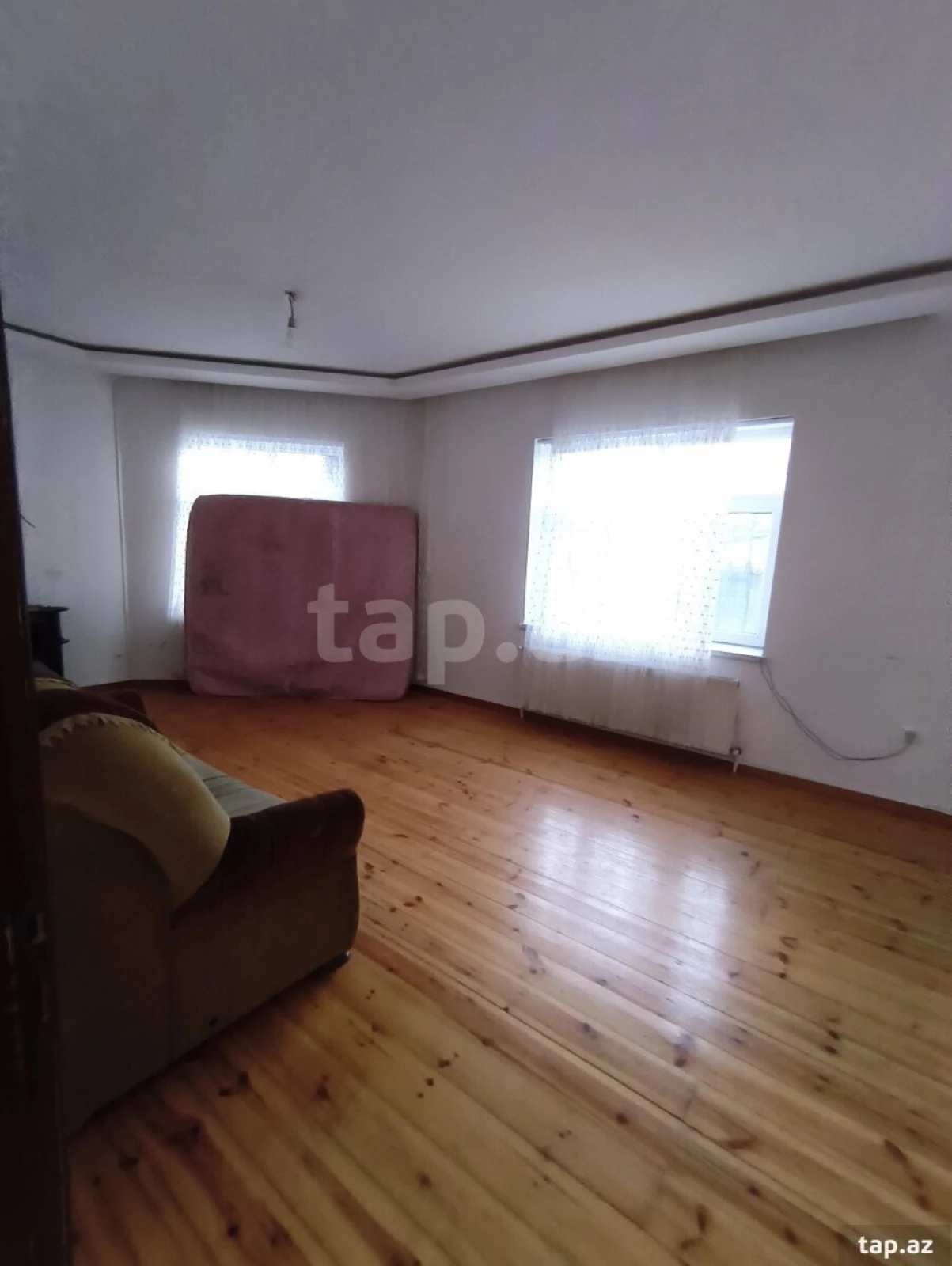 Kirayə verilir 4 otaqlı həyət evi