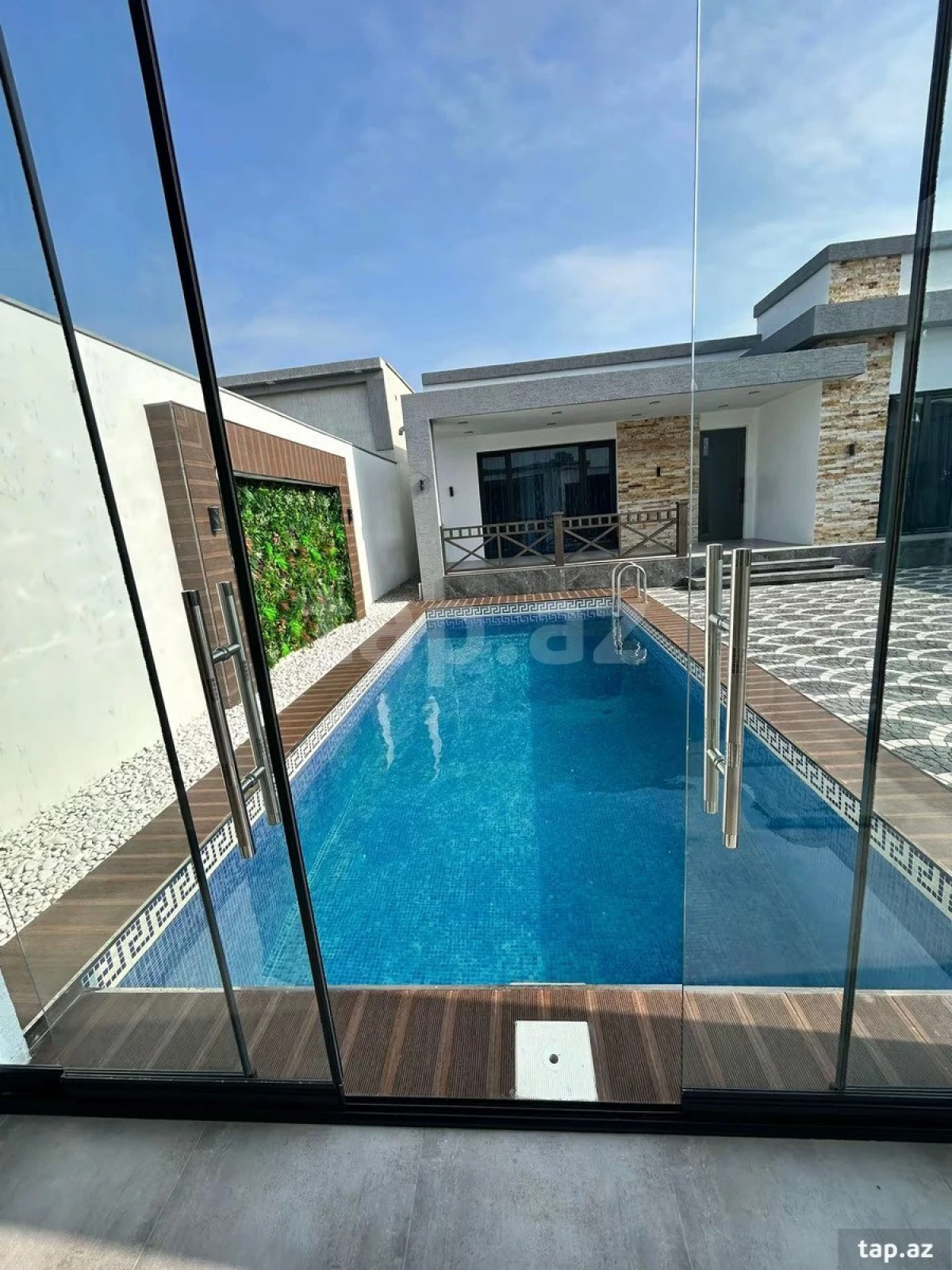 Satılır 3 otaqlı həyət evi