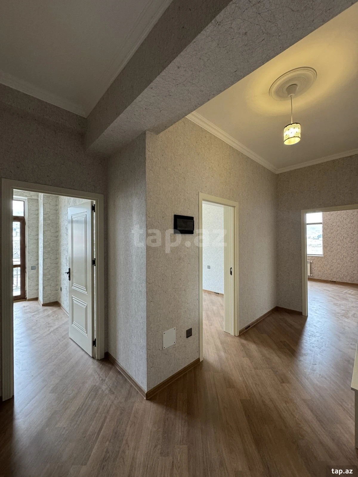Kirayə verilir 2 otaqlı yeni tikili 85 m²