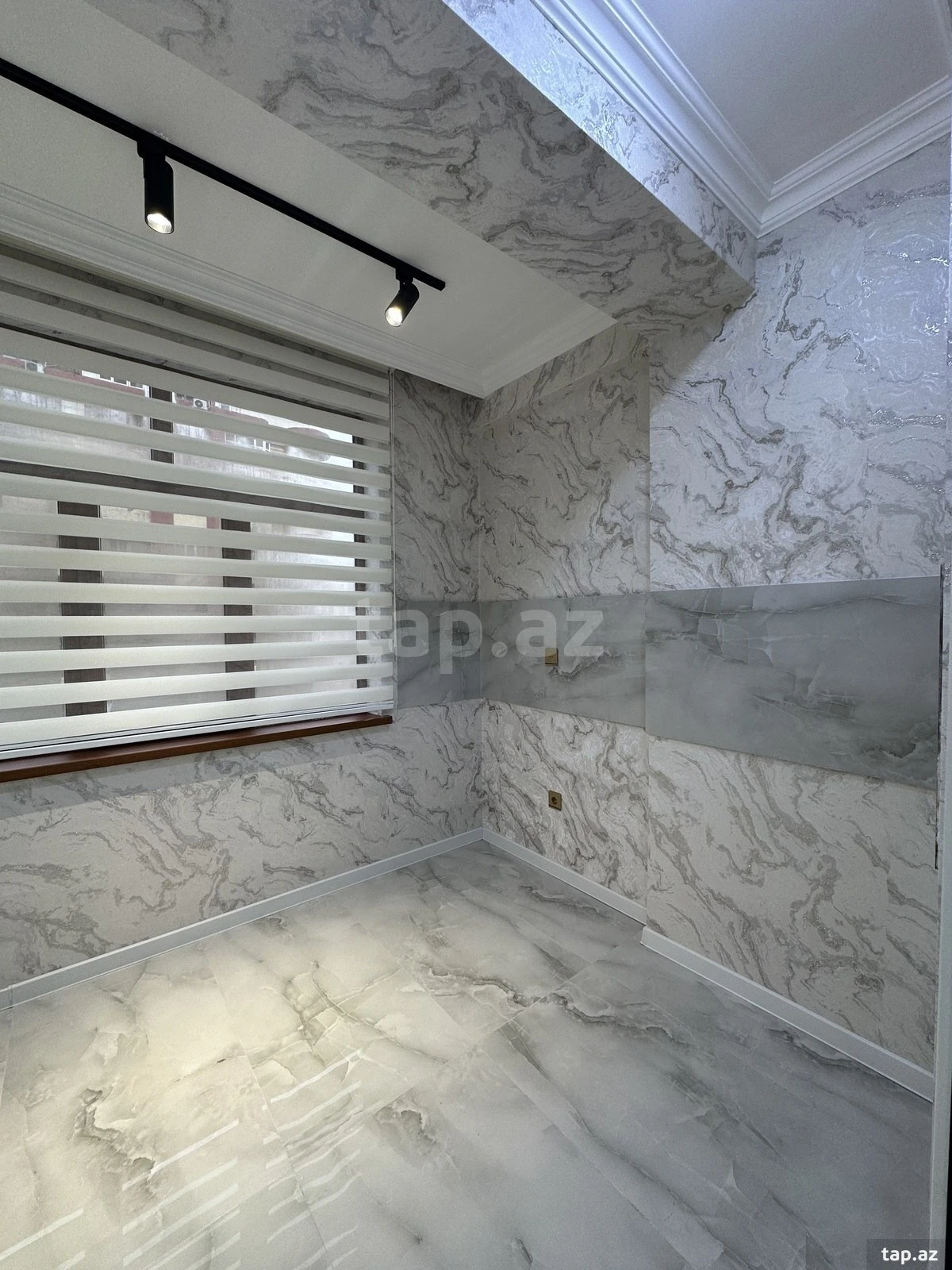 Satılır 3 otaqlı yeni tikili 90 m²