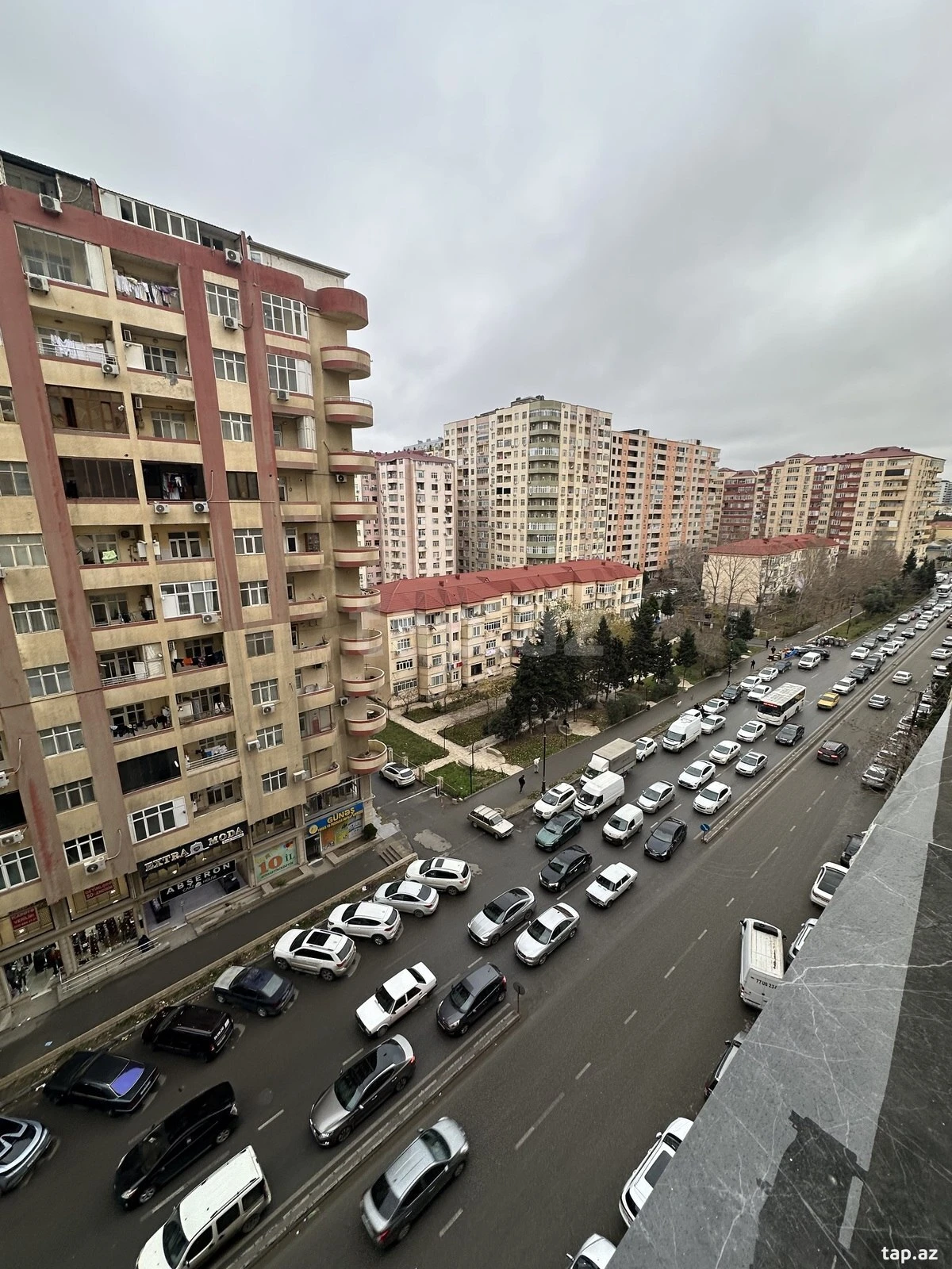 Satılır 3 otaqlı yeni tikili 90 m²