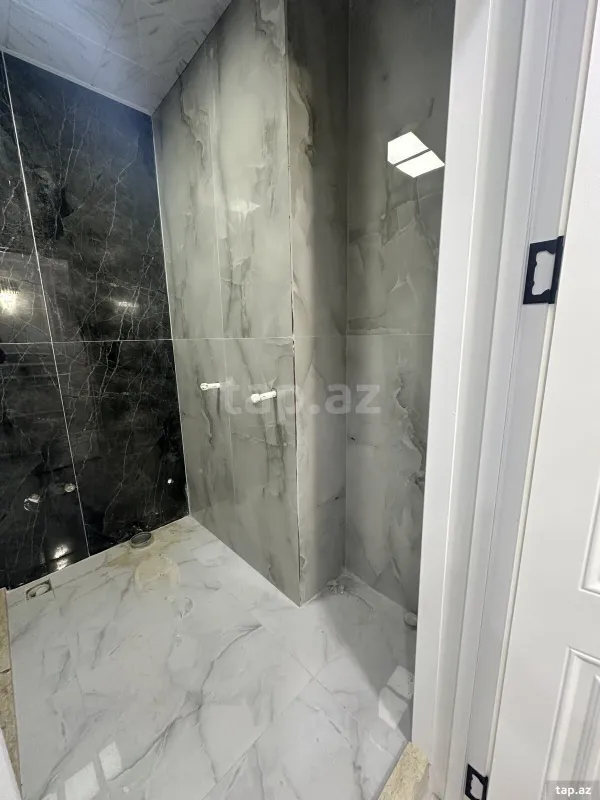 Satılır 3 otaqlı yeni tikili 90 m²