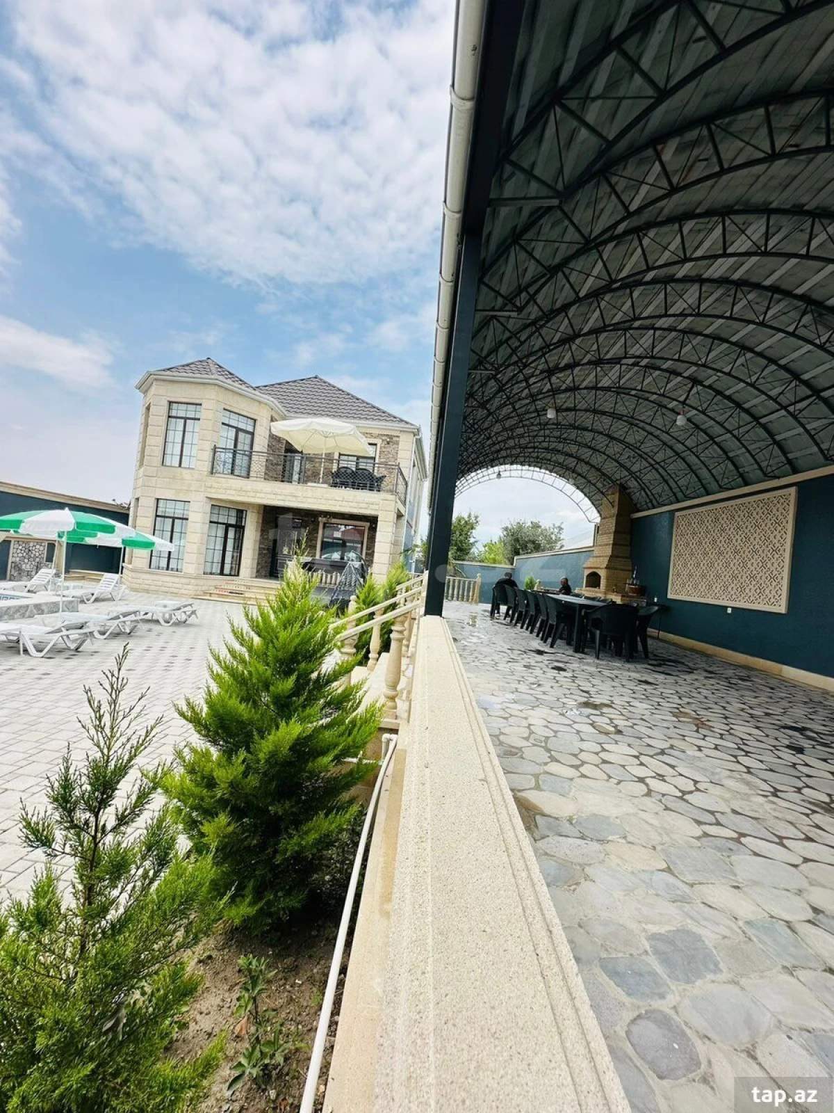 Kirayə verilir 4 otaqlı həyət evi