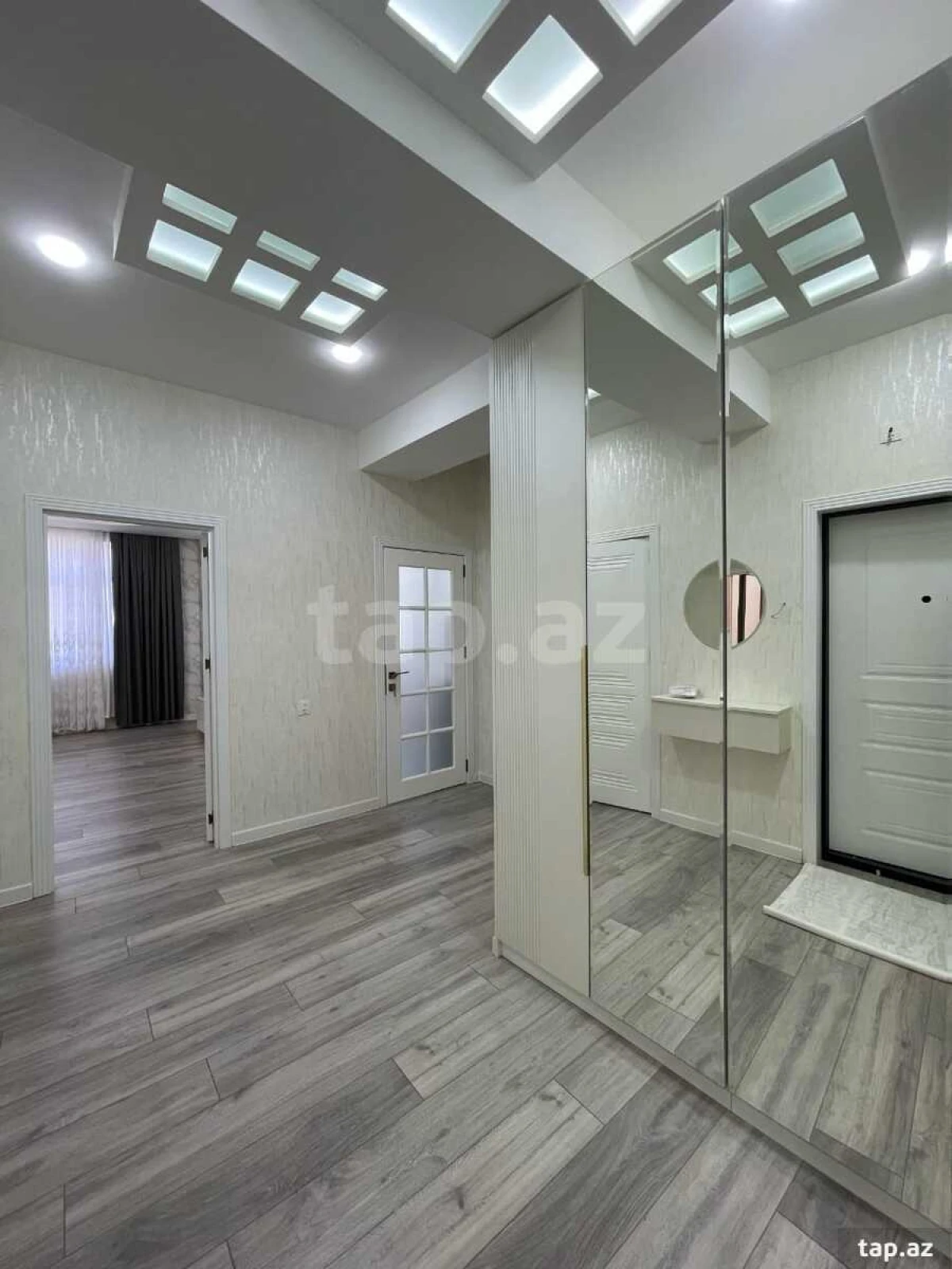 Satılır 3 otaqlı yeni tikili 86 m²