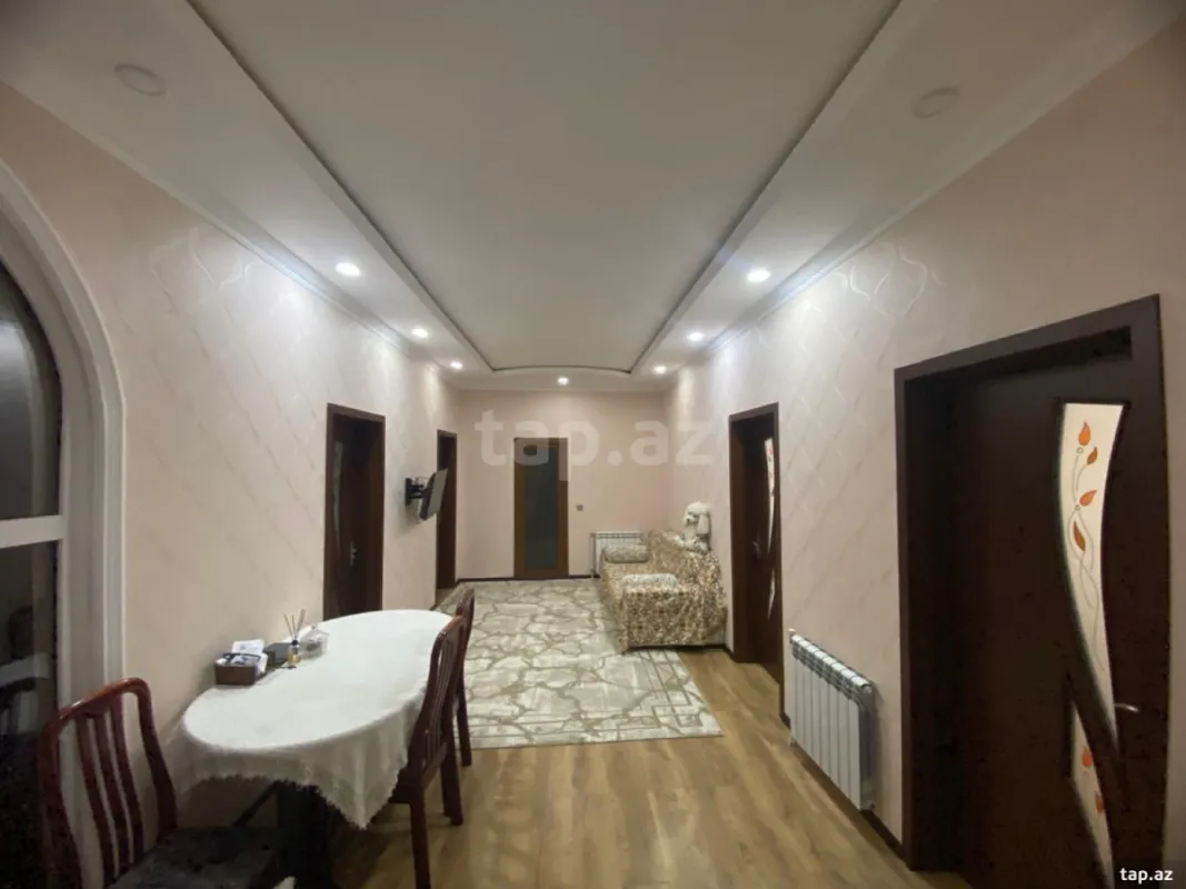 Satılır 4 otaqlı həyət evi