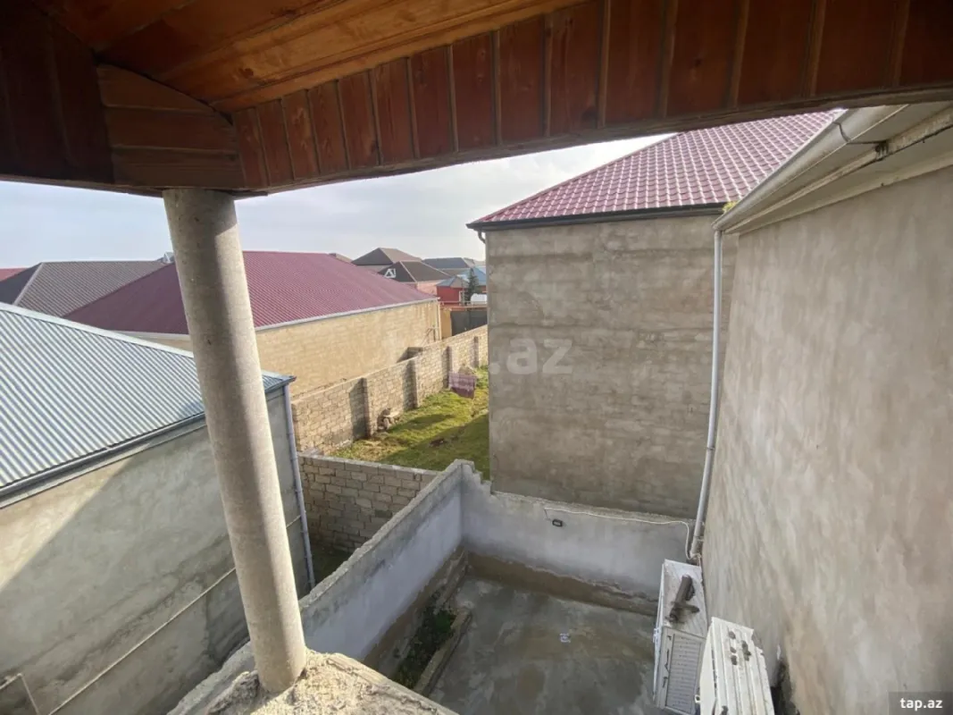 Satılır 4 otaqlı həyət evi