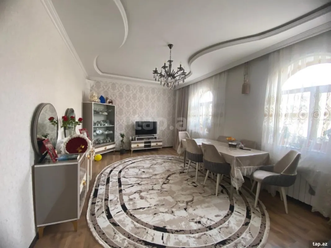 Satılır 4 otaqlı həyət evi