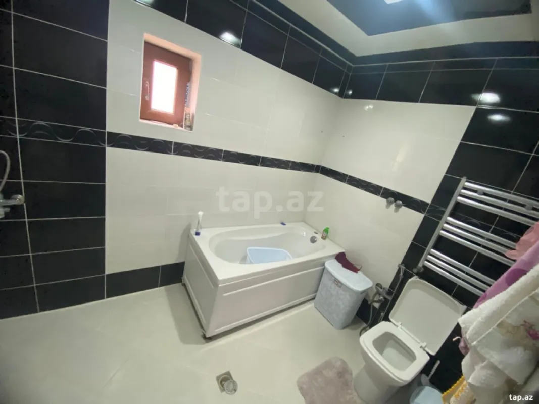 Satılır 4 otaqlı həyət evi