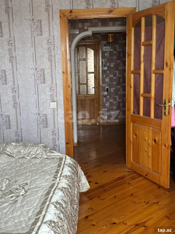 Satılır 5 otaqlı mənzil 98 m²