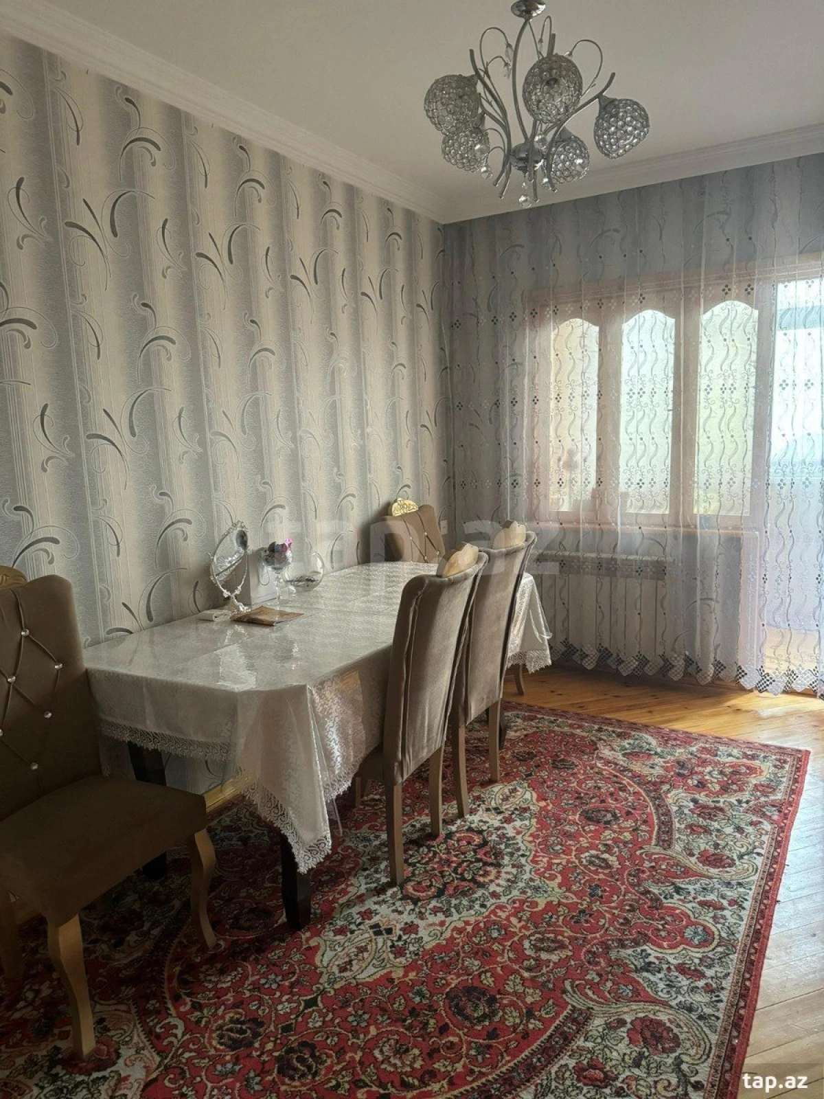 Satılır 5 otaqlı mənzil 98 m²