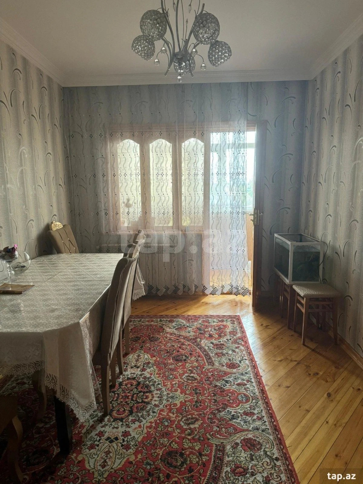 Satılır 5 otaqlı mənzil 98 m²