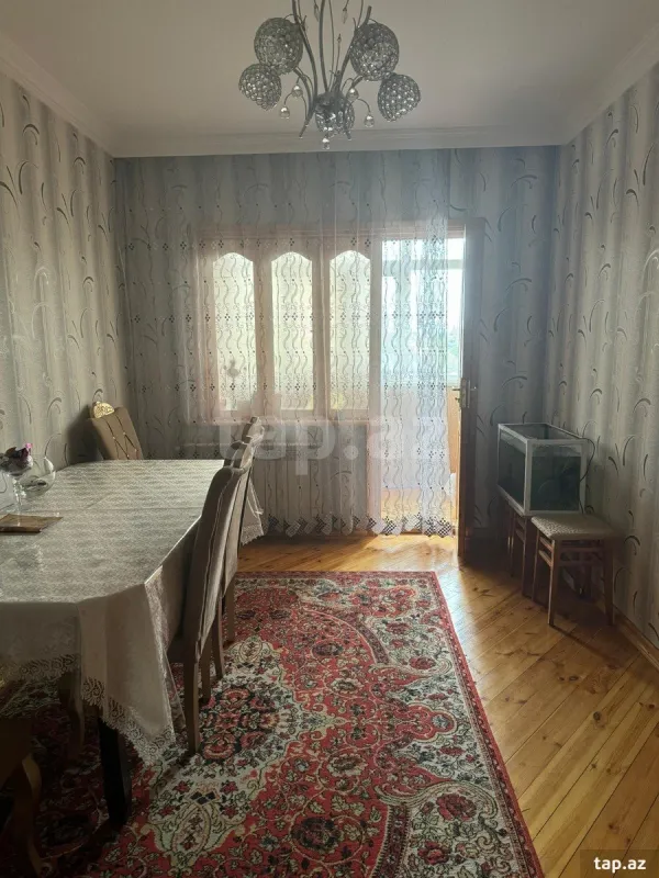 Satılır 5 otaqlı mənzil 98 m²