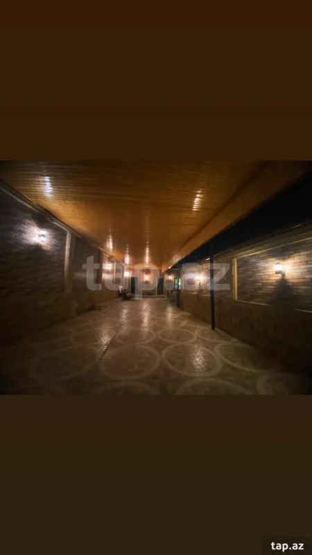 Satılır 8 otaqlı həyət evi