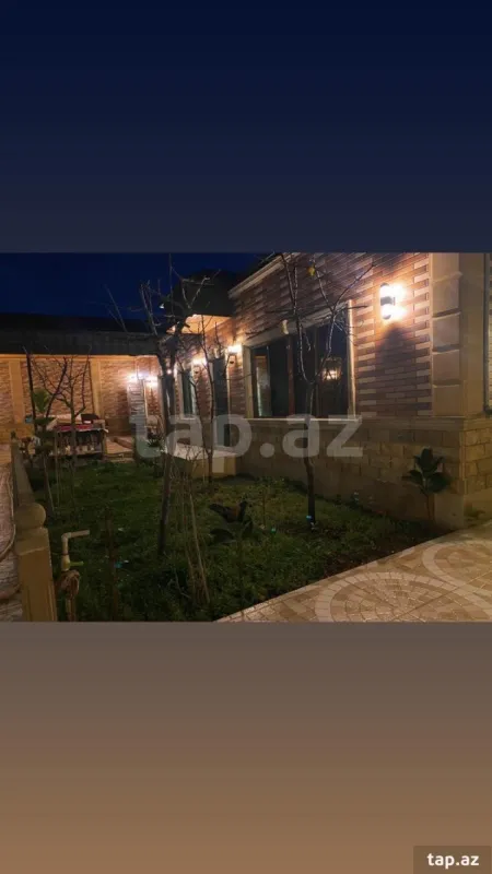 Satılır 8 otaqlı həyət evi