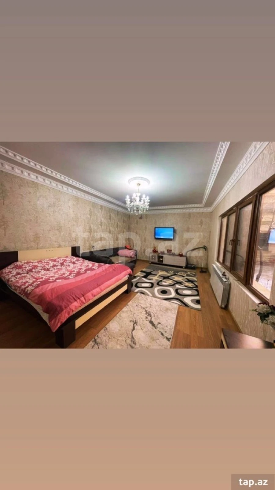 Satılır 8 otaqlı həyət evi