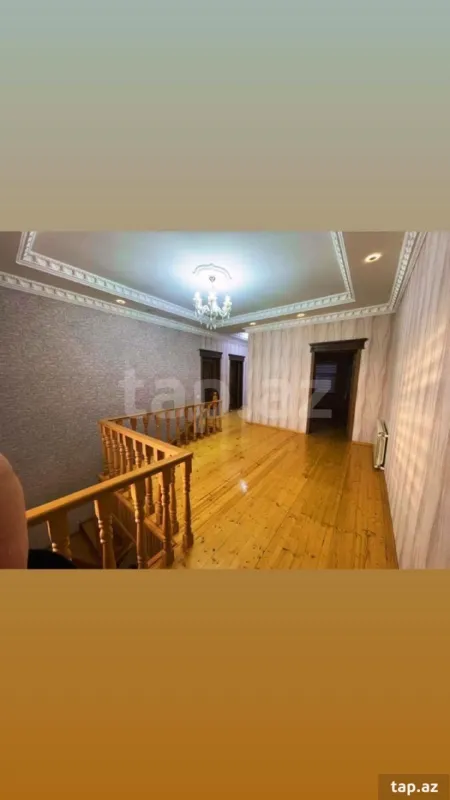 Satılır 8 otaqlı həyət evi
