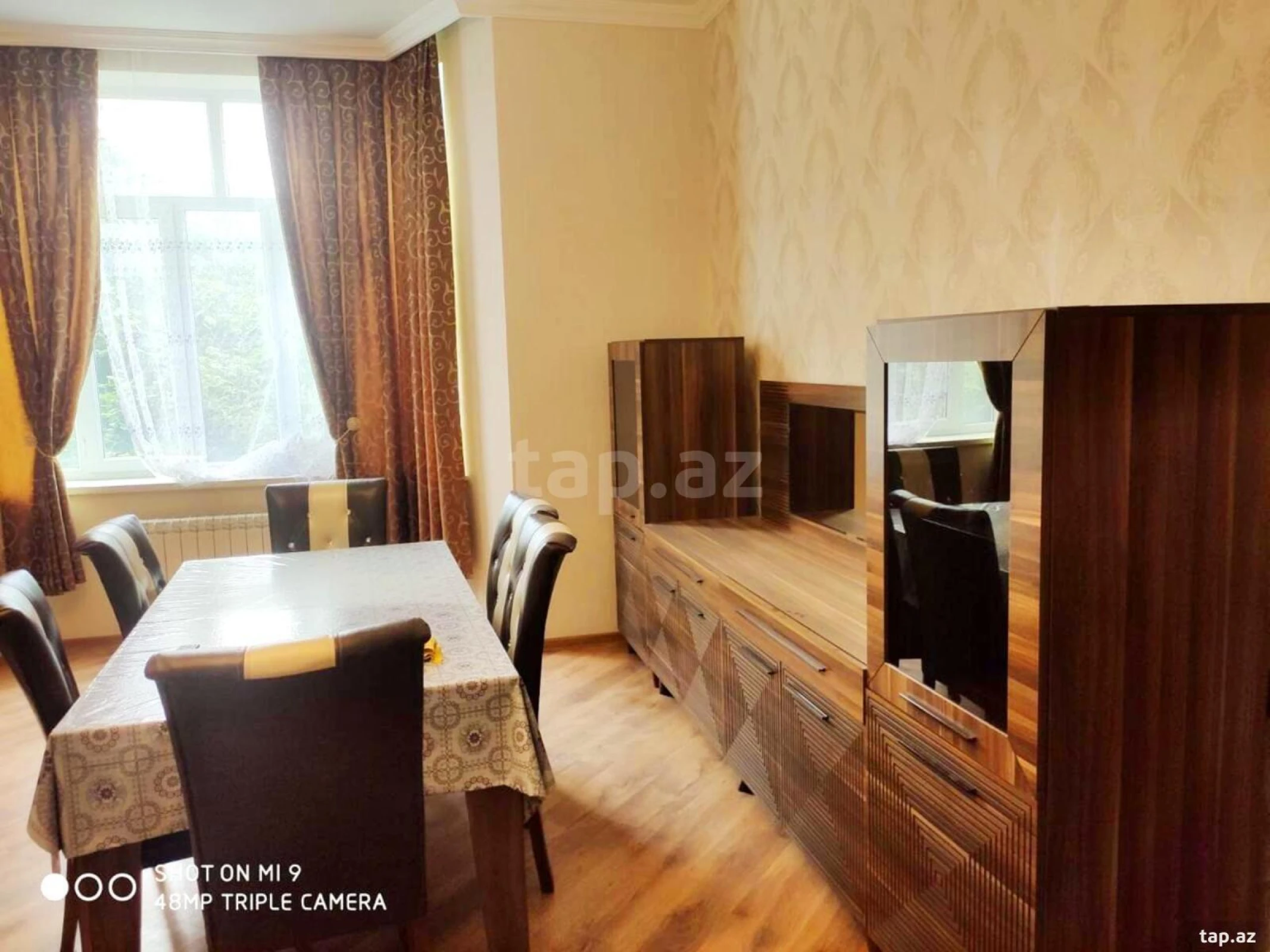 Satılır 6 otaqlı həyət evi