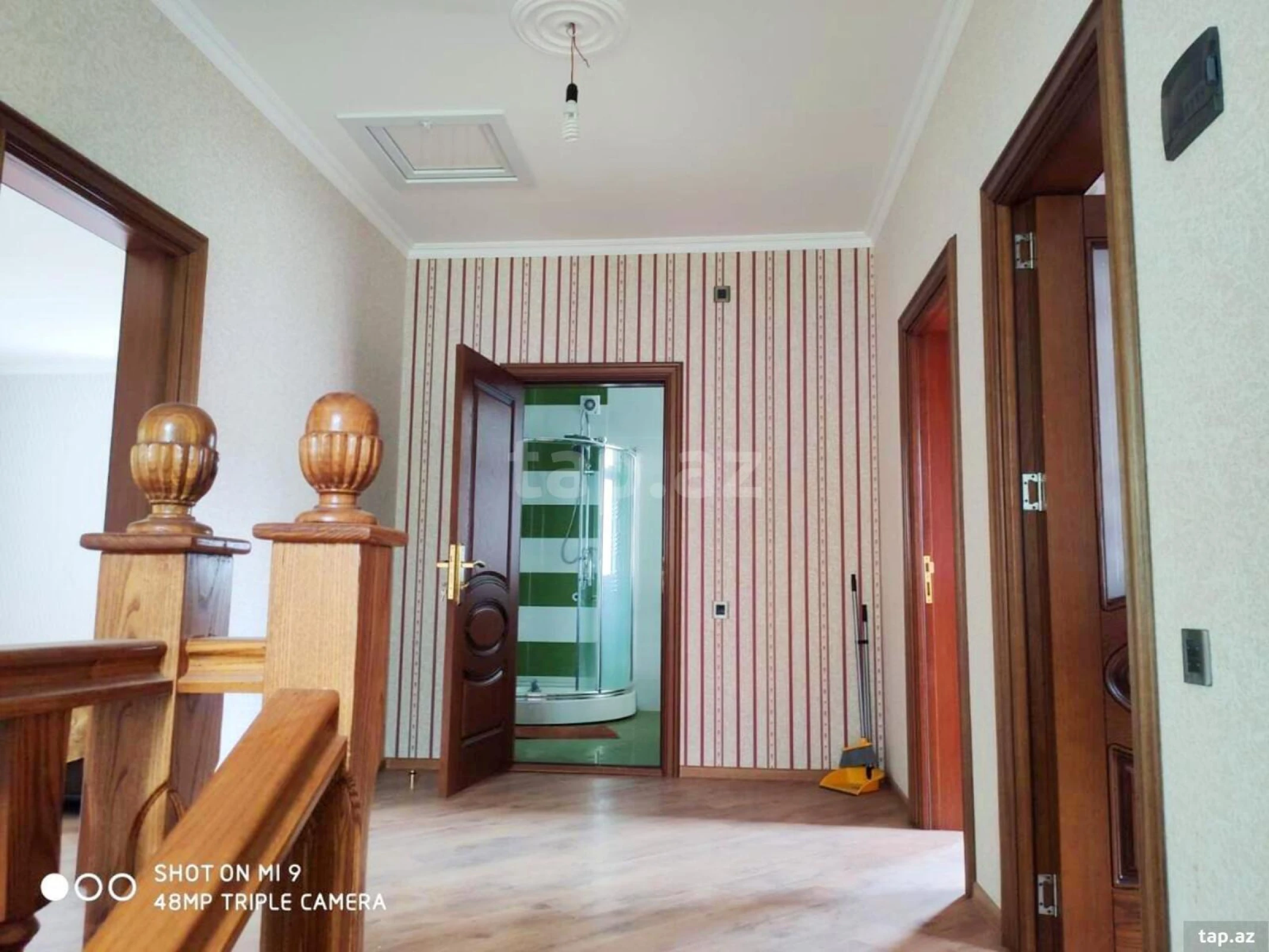 Satılır 6 otaqlı həyət evi