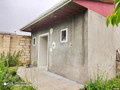 Satılır 6 otaqlı həyət evi