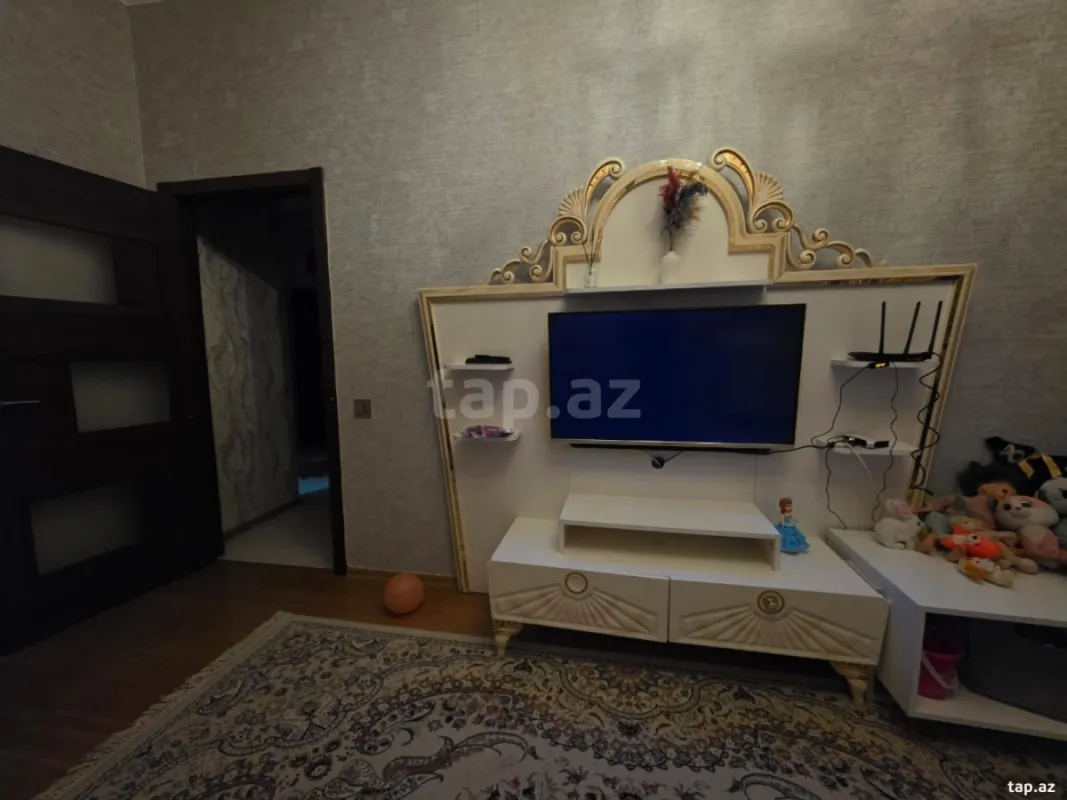 Kirayə verilir 3 otaqlı yeni tikili 90 m²