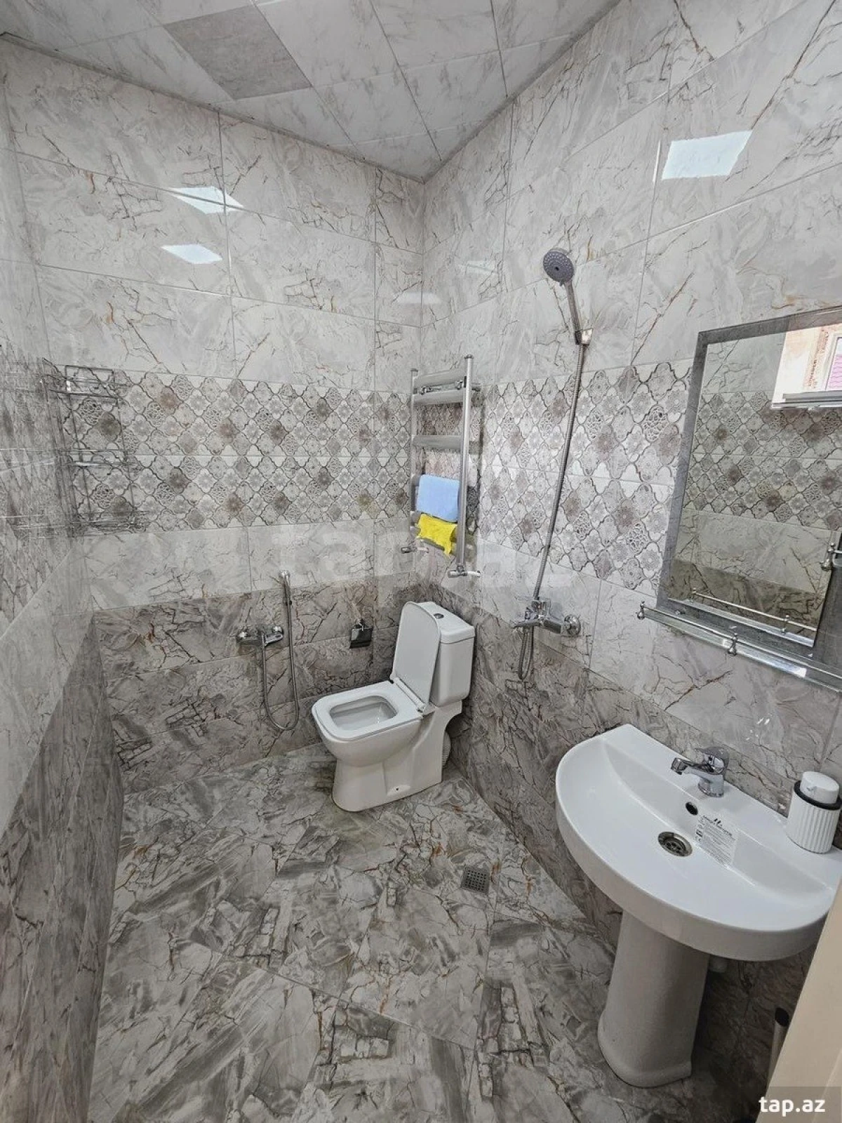 Kirayə verilir 5 otaqlı həyət evi