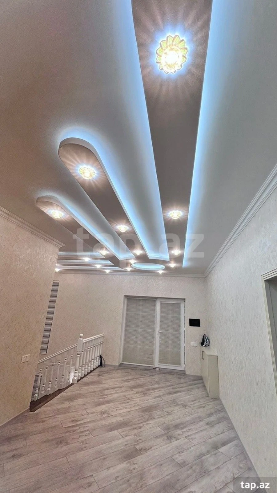 Kirayə verilir 5 otaqlı həyət evi