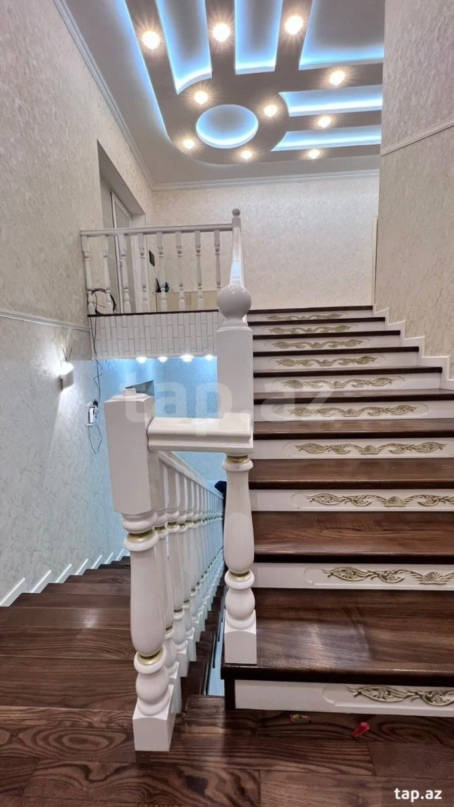 Kirayə verilir 5 otaqlı həyət evi