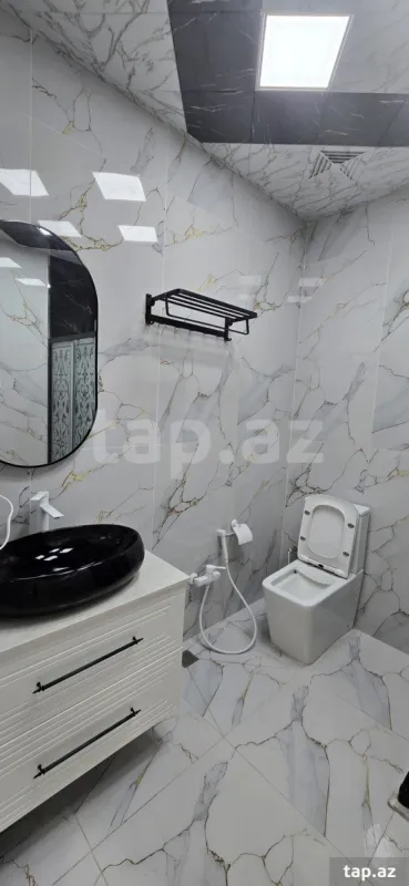 Kirayə verilir 5 otaqlı həyət evi