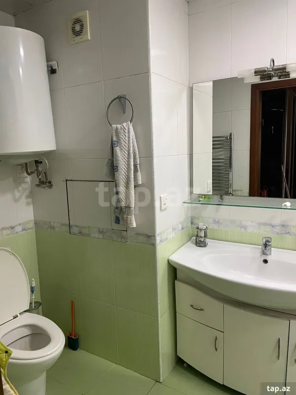 Kirayə verilir 3 otaqlı yeni tikili 128 m²