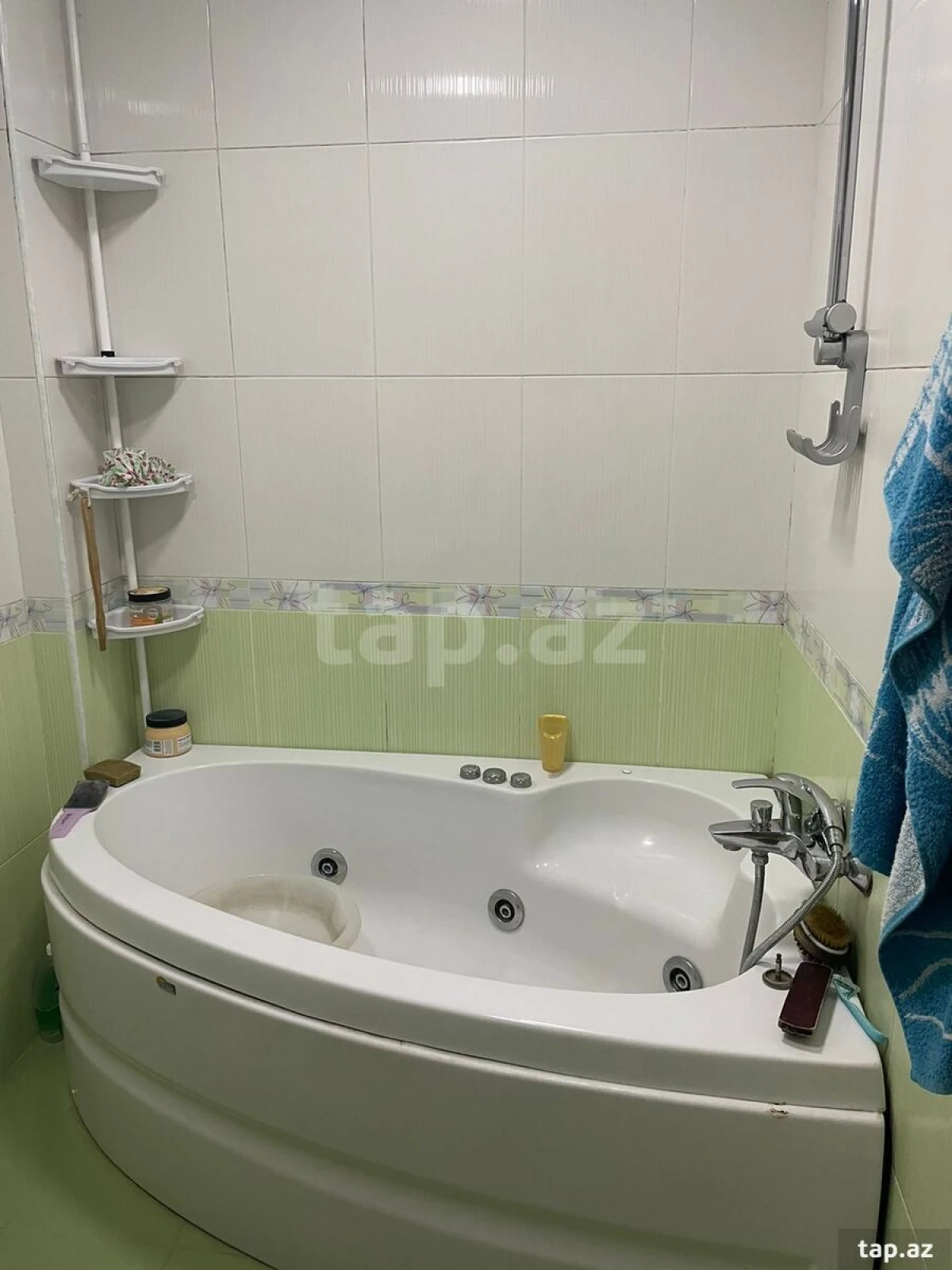 Kirayə verilir 3 otaqlı yeni tikili 128 m²