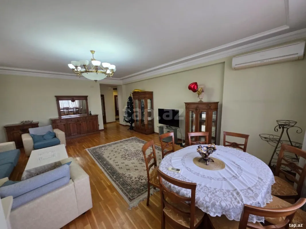 Kirayə verilir 3 otaqlı yeni tikili 128 m²