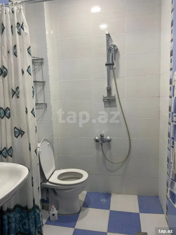 Kirayə verilir 3 otaqlı yeni tikili 128 m²