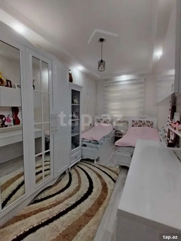 Satılır 2 otaqlı mənzil 60 m²