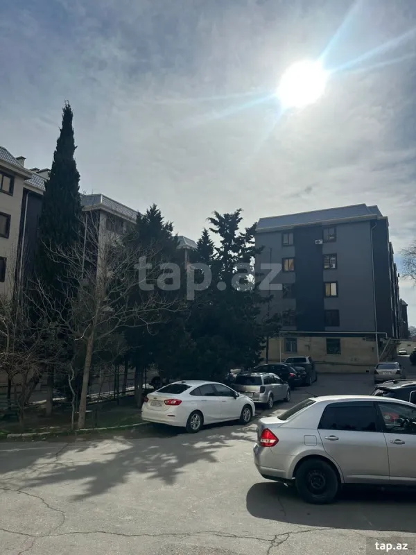 Kirayə verilir 2 otaqlı mənzil 45 m²