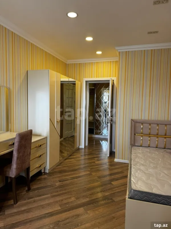 Kirayə verilir 3 otaqlı yeni tikili 150 m²