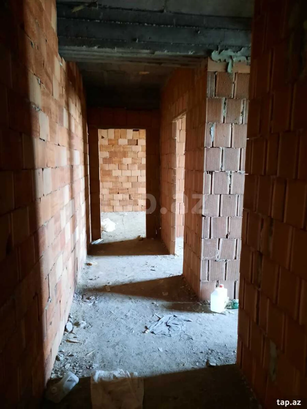 Satılır 2 otaqlı yeni tikili 71 m²