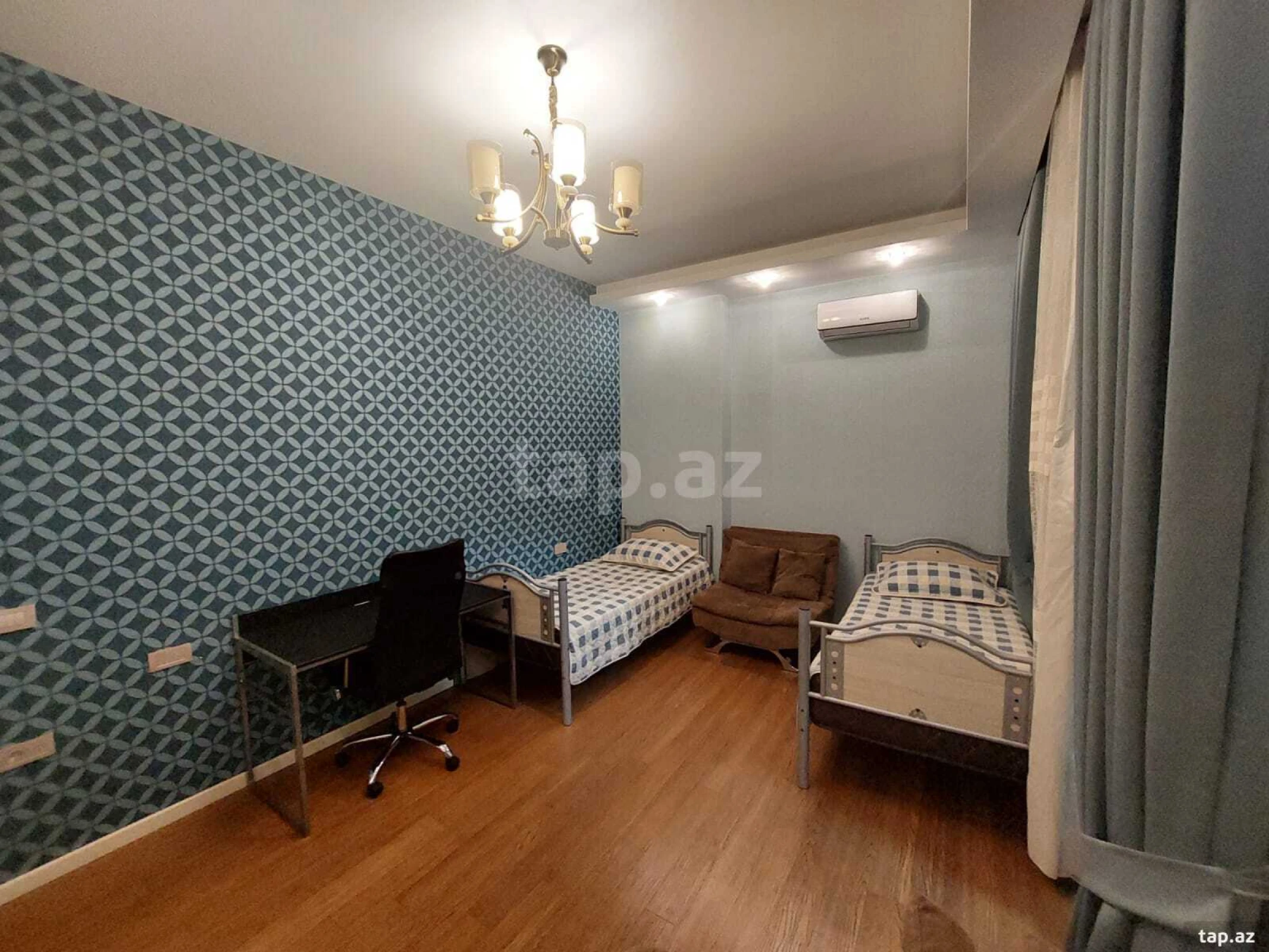 Kirayə verilir 3 otaqlı yeni tikili 143 m²