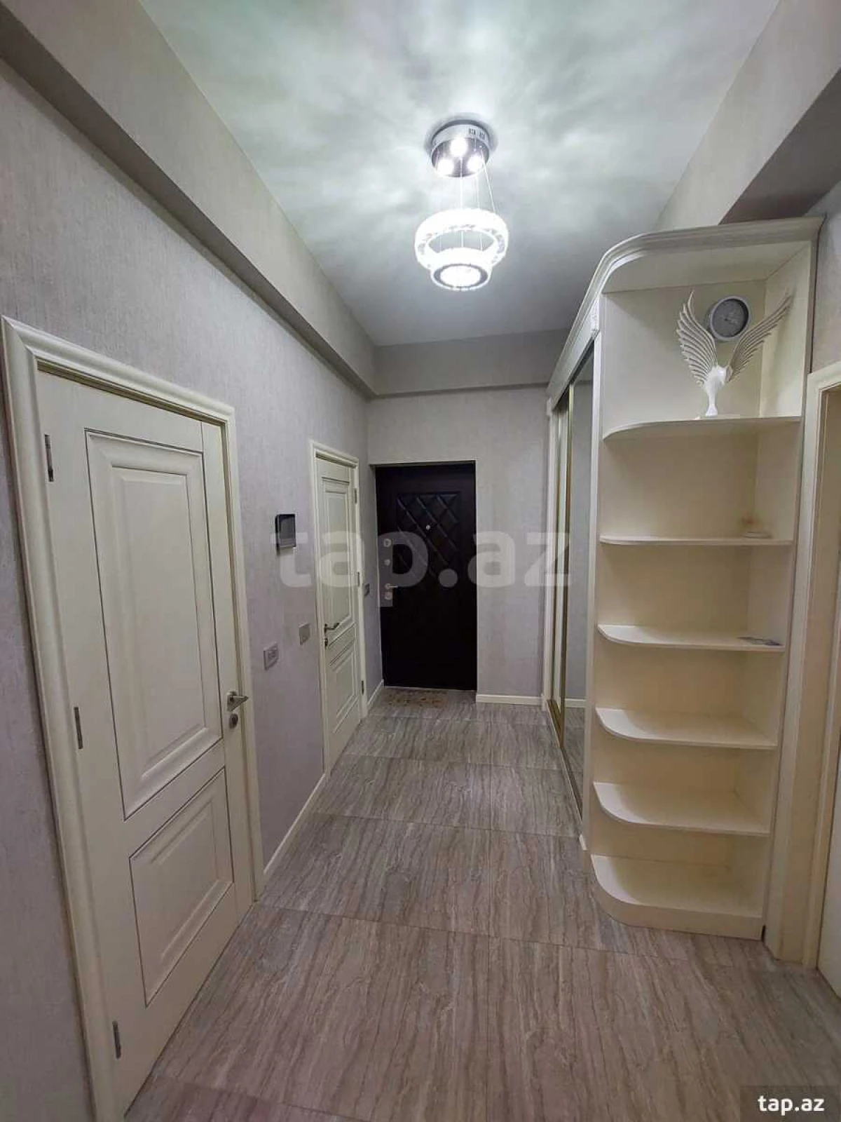 Kirayə verilir 3 otaqlı yeni tikili 143 m²