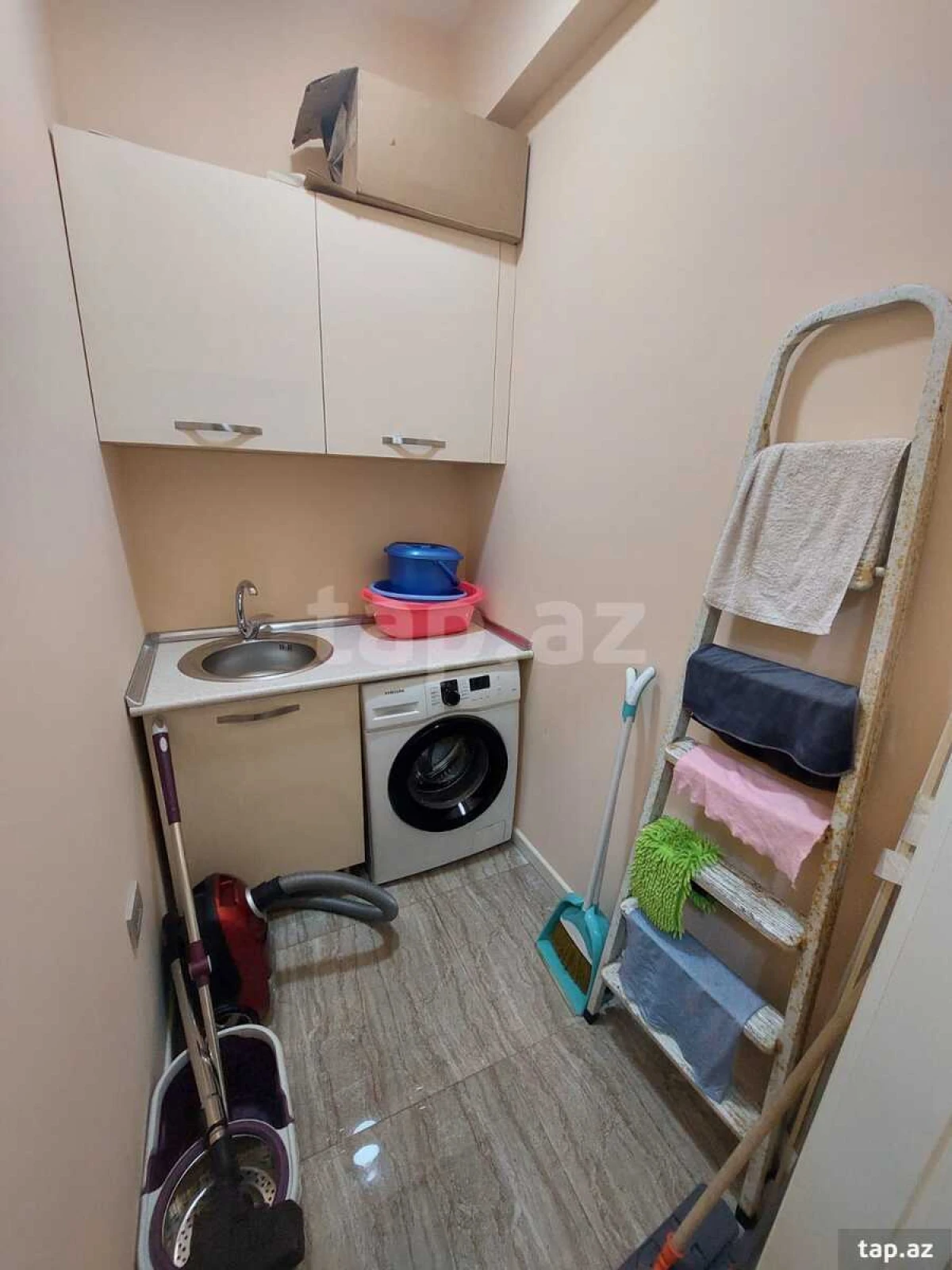 Kirayə verilir 3 otaqlı yeni tikili 143 m²