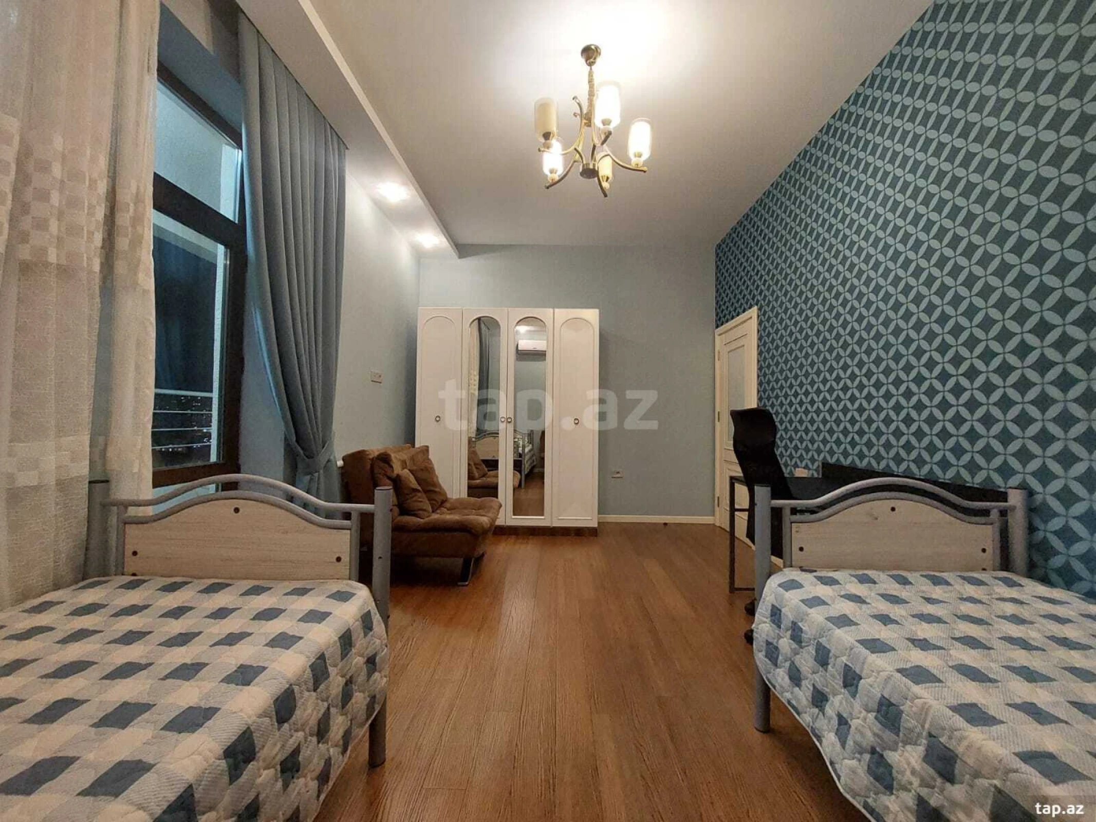 Kirayə verilir 3 otaqlı yeni tikili 143 m²