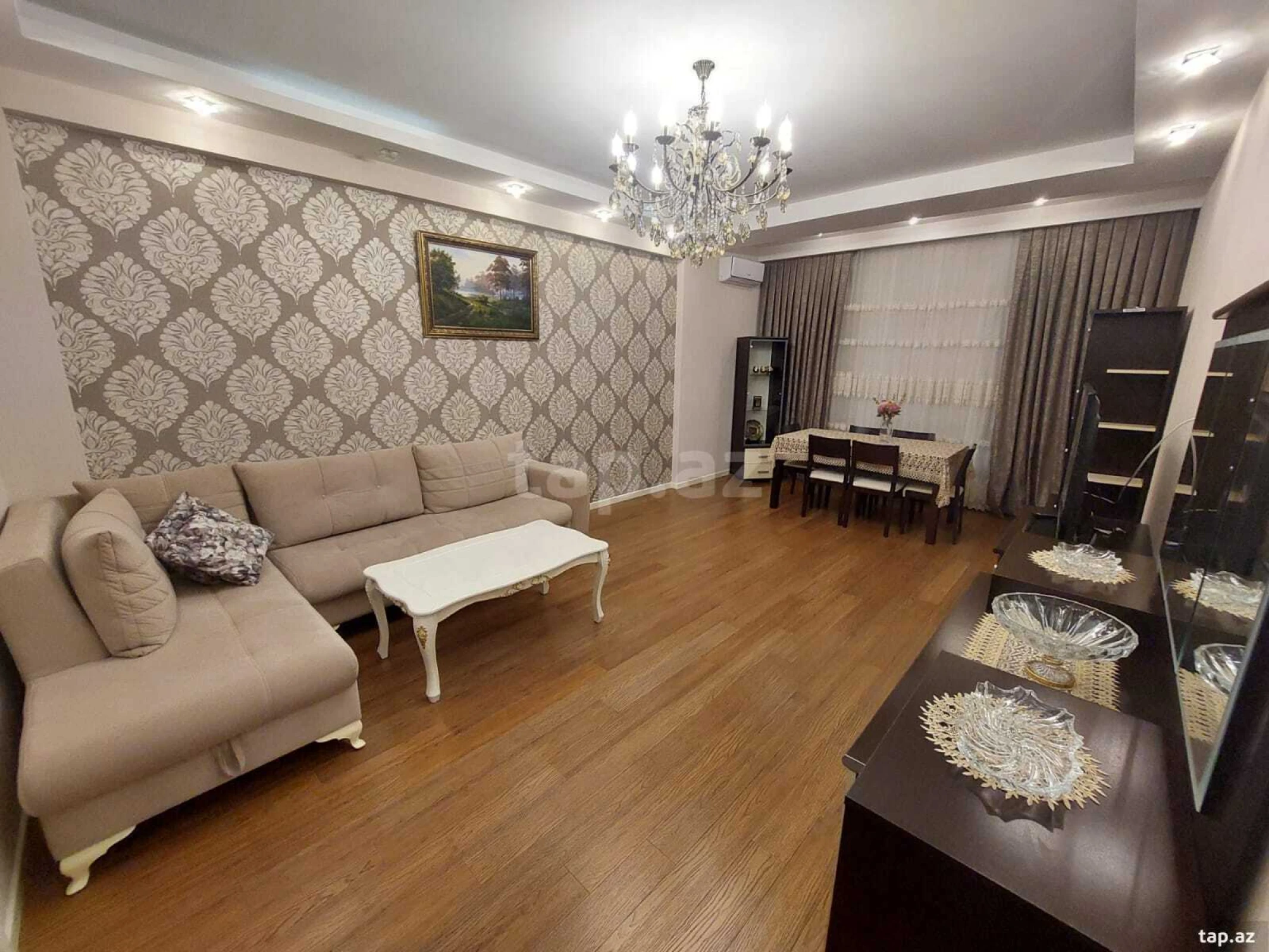Kirayə verilir 3 otaqlı yeni tikili 143 m²