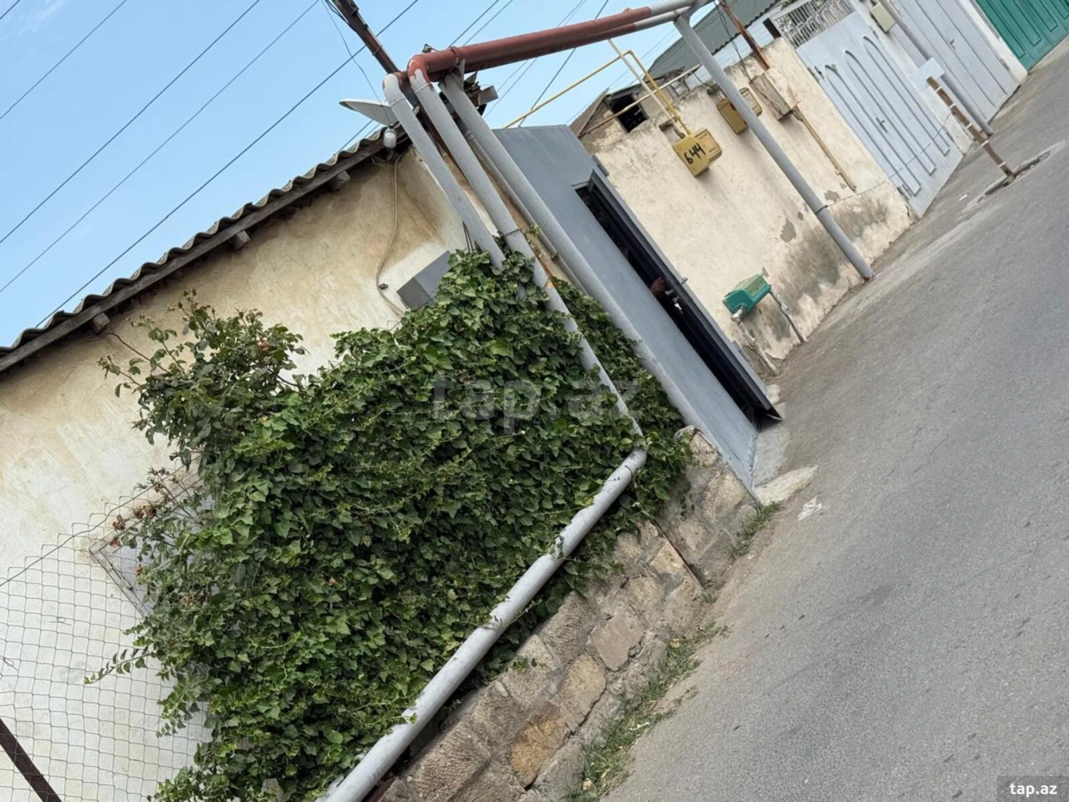 Satılır 3 otaqlı həyət evi