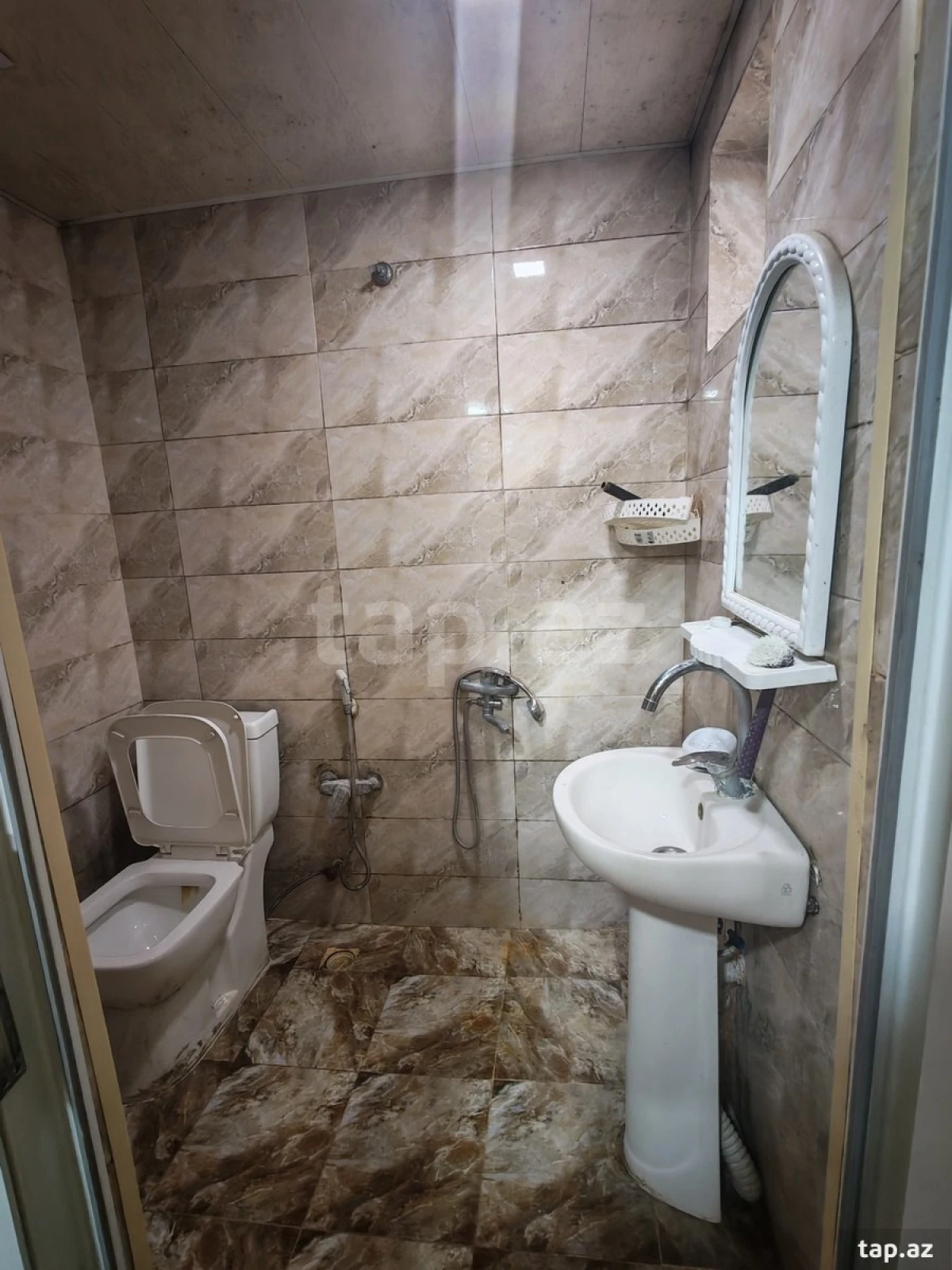 Kirayə verilir 3 otaqlı həyət evi