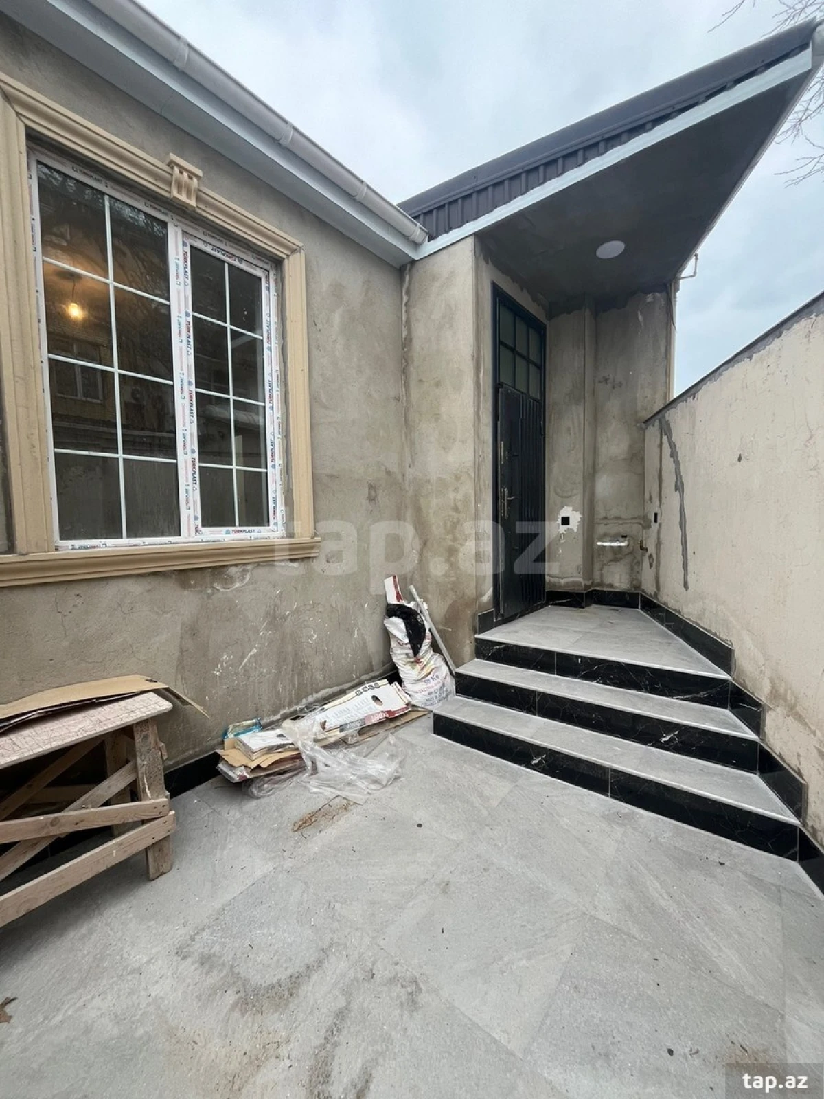 Satılır 3 otaqlı həyət evi