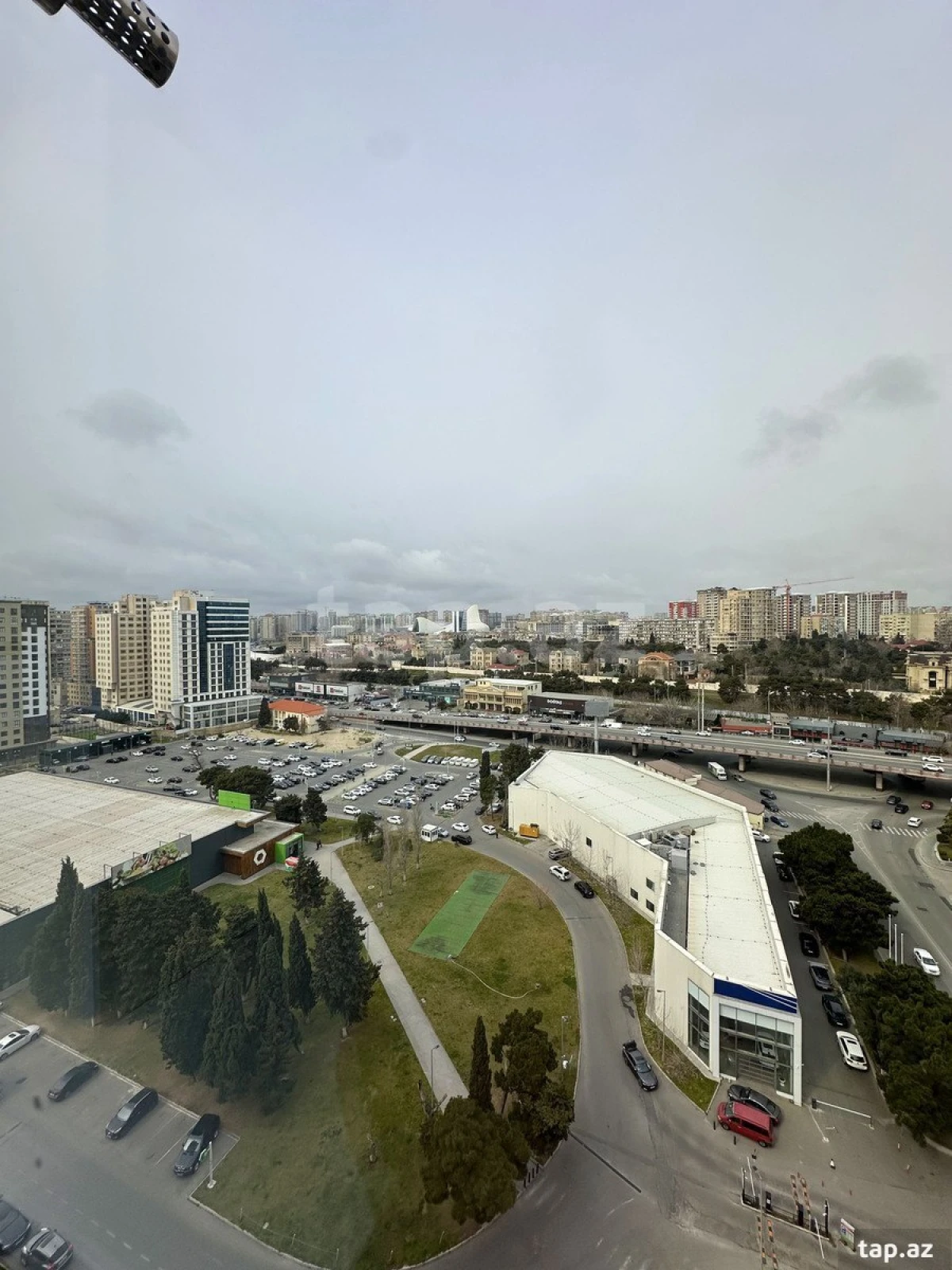 Satılır 3 otaqlı yeni tikili 90 m²