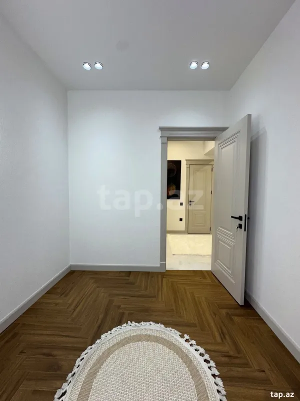 Satılır 3 otaqlı yeni tikili 90 m²